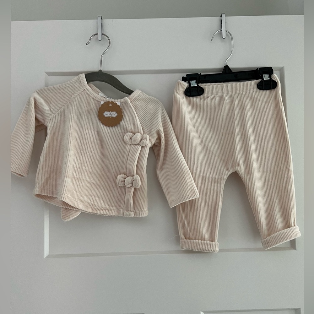 NWT Mud Pie Velour 3 Piece Outfit